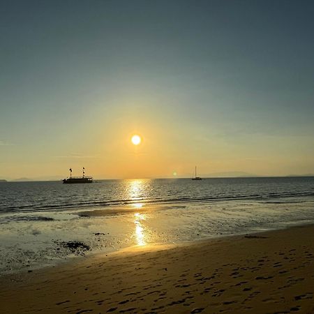 Blue Bay Resort - Access To Pool And Beach-Phuket & Krabi Ko Yao Exterior foto Sunset at Tanjung Piai